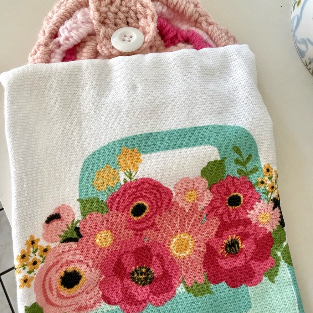 Handmade crochet flower kitchen towel - floral hanging dish towel, Cottagecore - Picture 7 of 7